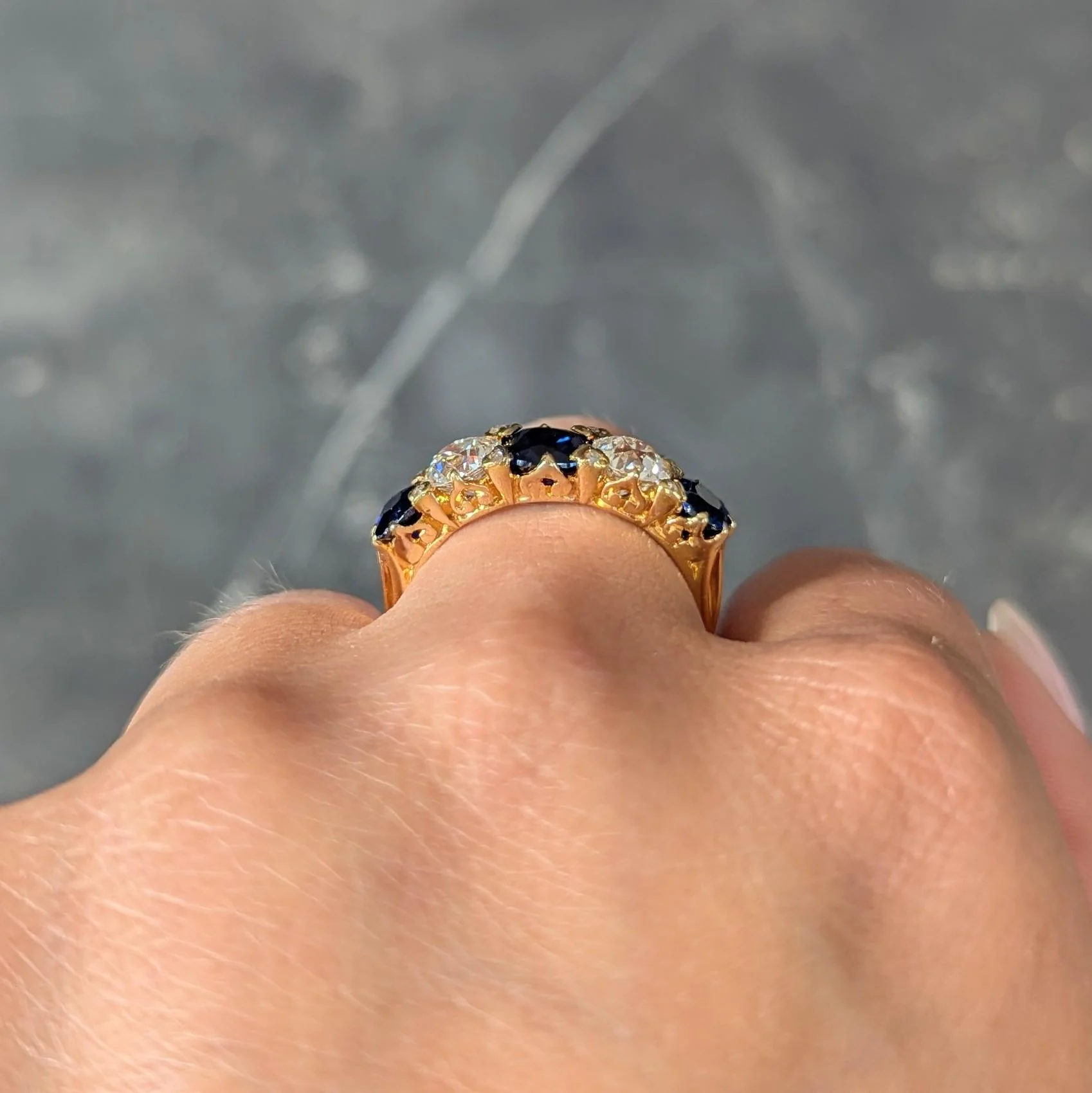 Victorian 3.84 CTW Sapphire Diamond 18 Karat Yellow Gold Antique Spade Band Ring - Image 8