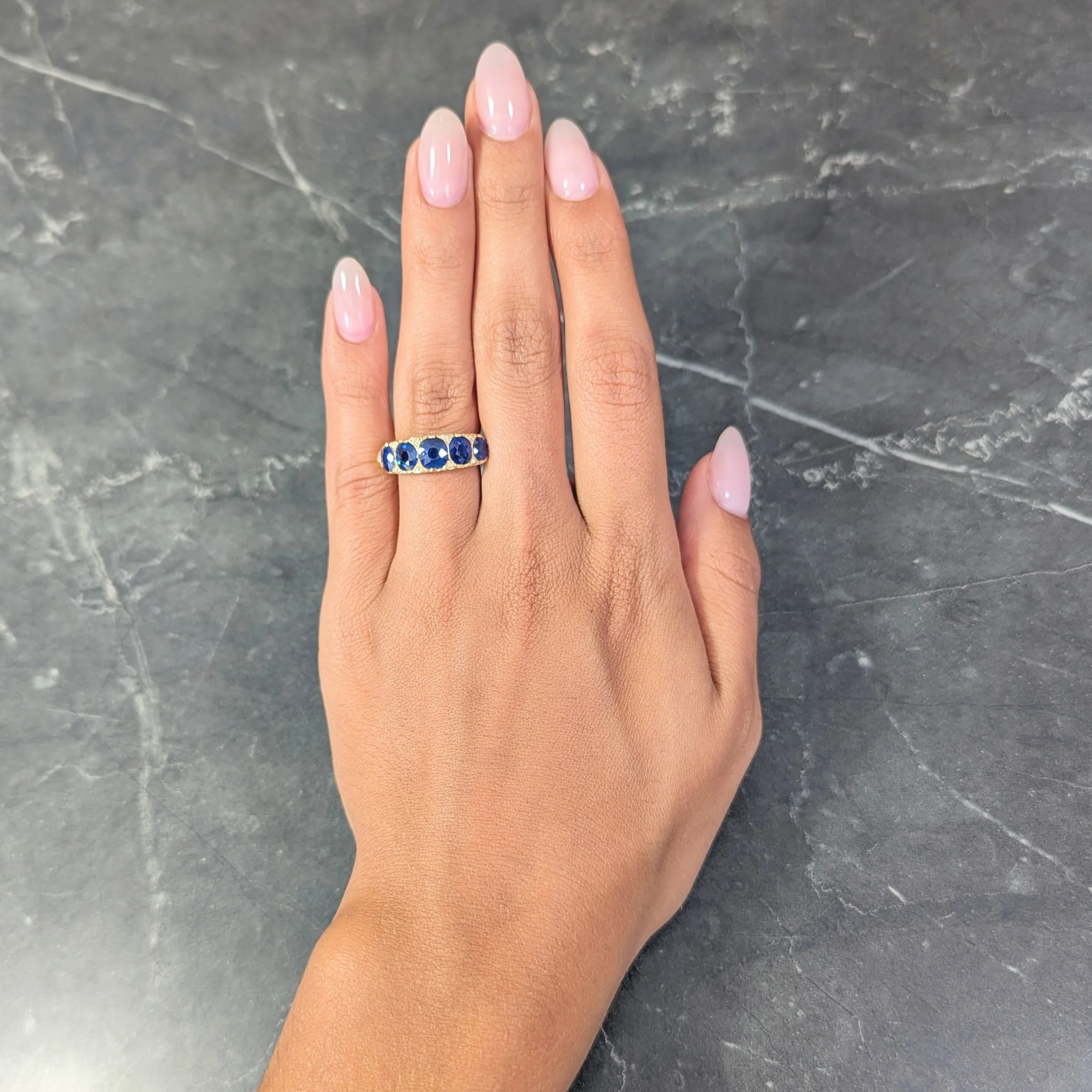 Victorian 4.10 CTW No Heat Sapphire Diamond 18 Karat Yellow Gold Antique Five Stone Band Ring GIA - Image 12