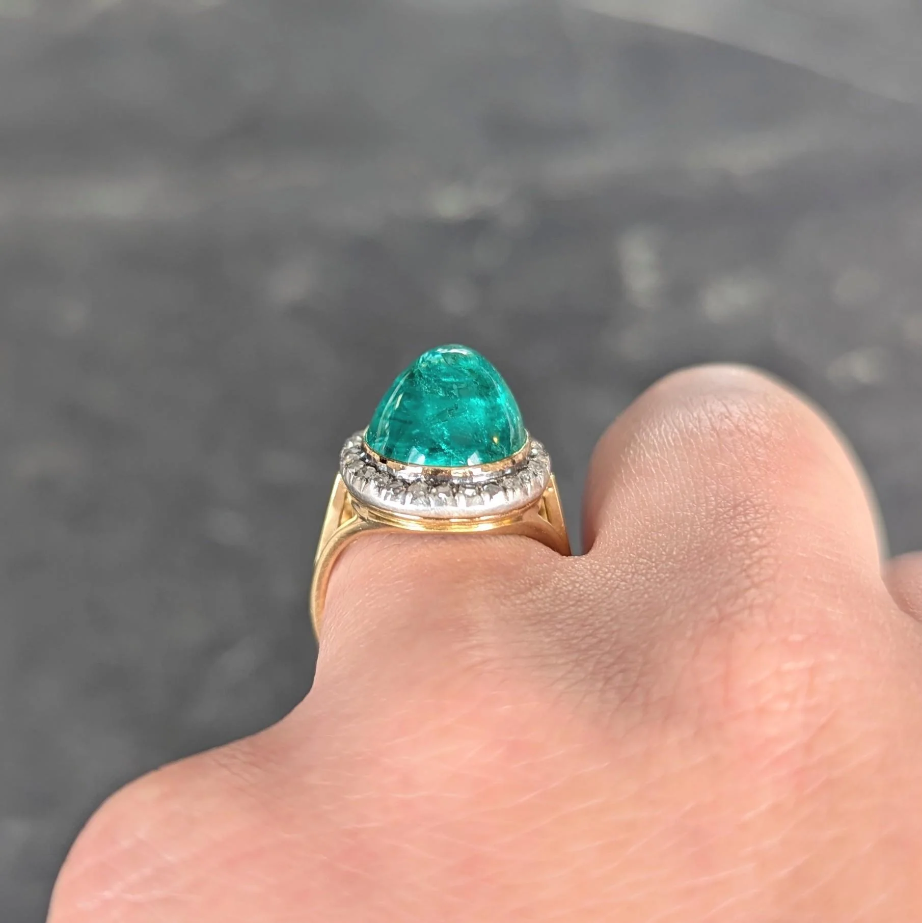 Victorian 9.50 CTW Colombian Emerald Cabochon Diamond Silver 18 Karat Yellow Gold Antique Halo Ring - Image 13