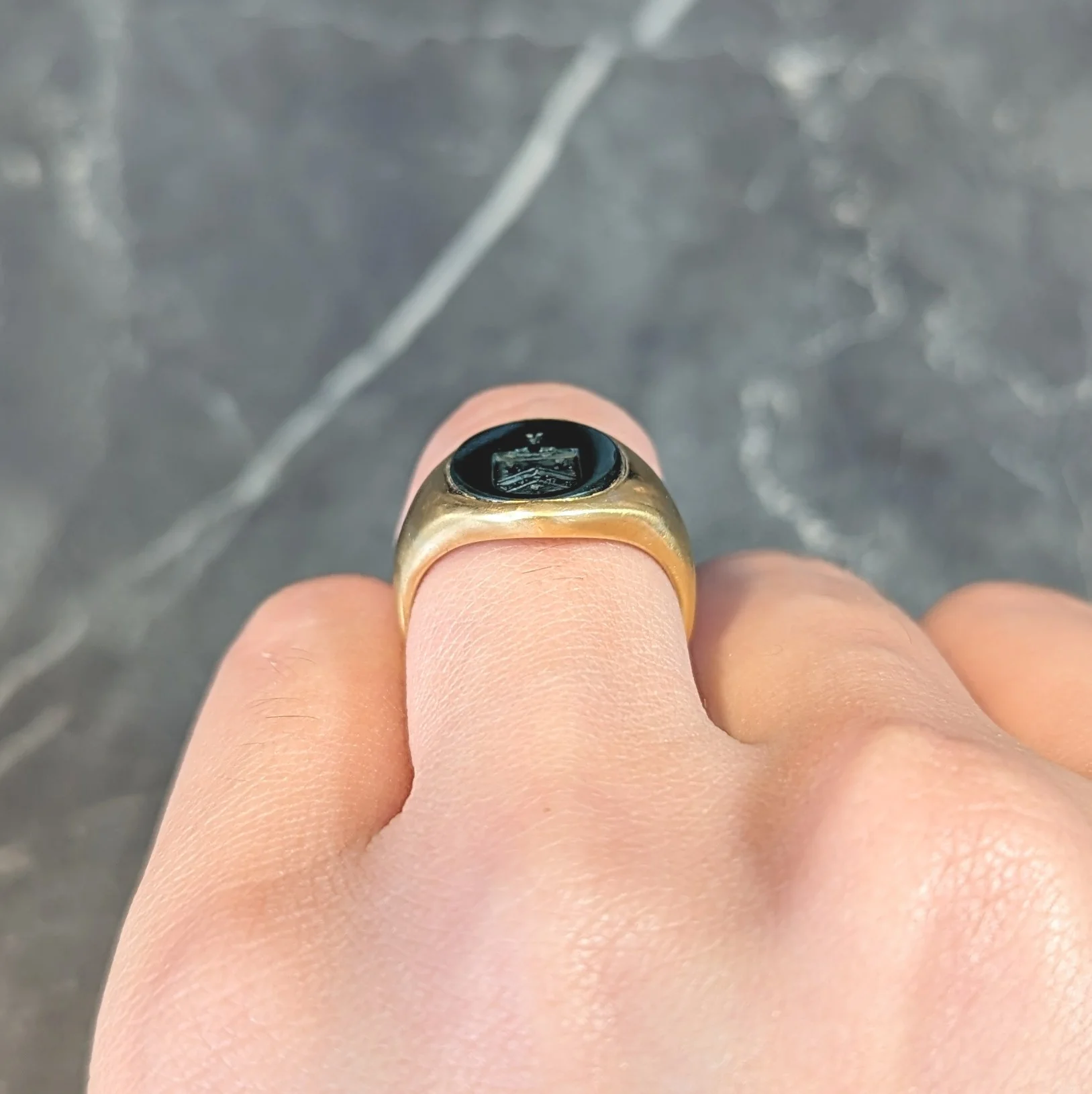 Victorian Bloodstone 18K Yellow Gold Crest Antique Unisex Shield Signet Ring - Image 11