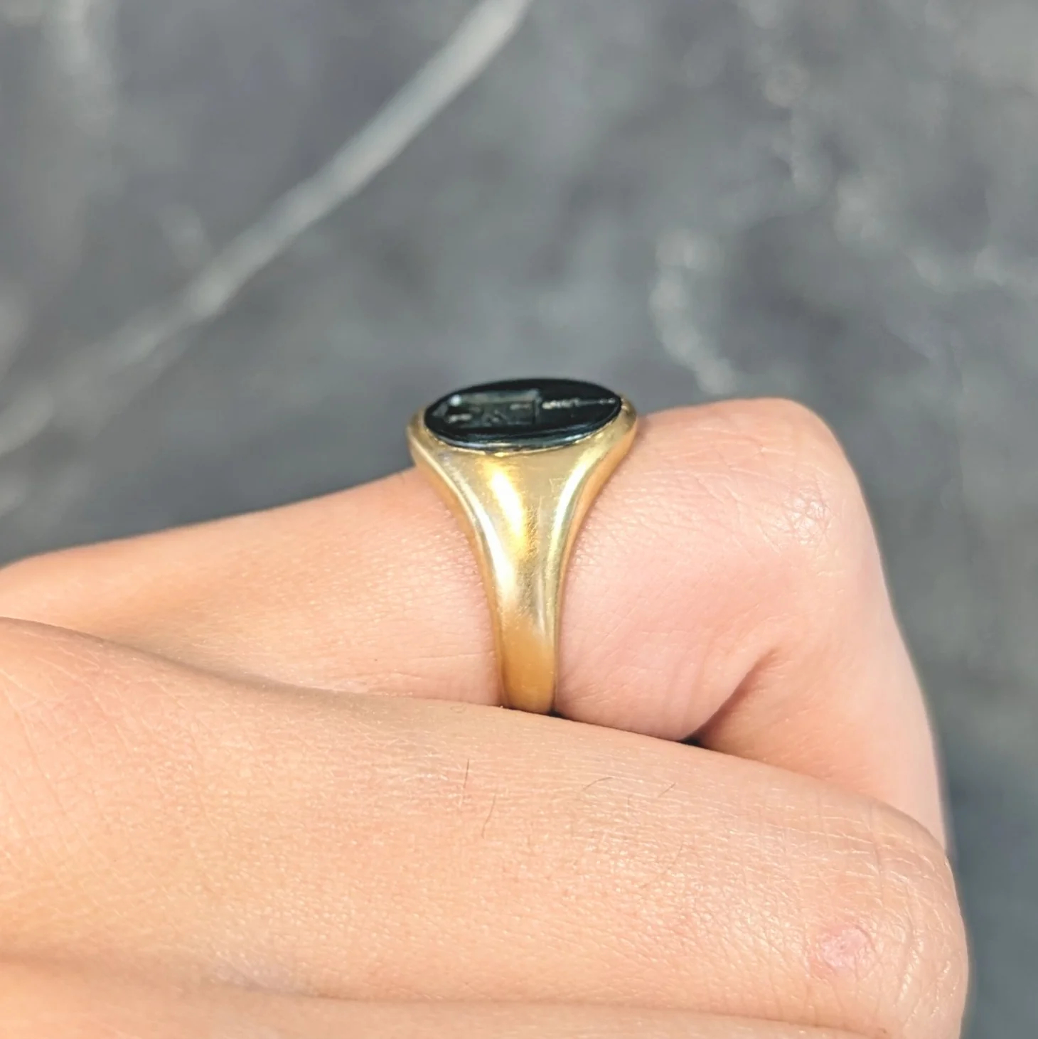 Victorian Bloodstone 18K Yellow Gold Crest Antique Unisex Shield Signet Ring - Image 12