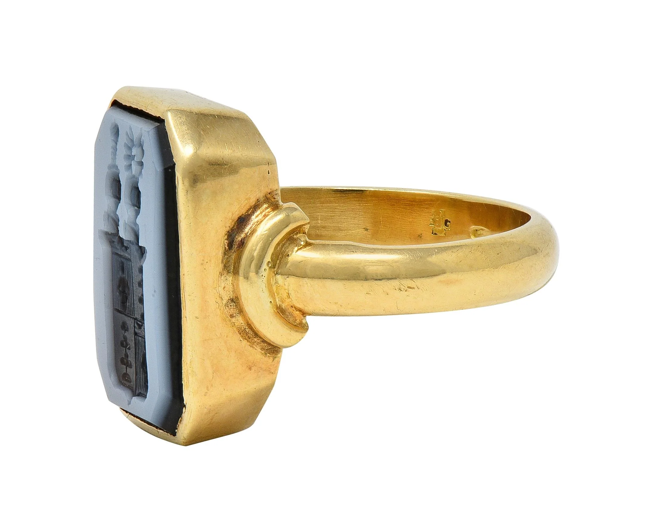 Victorian Blue Sardonyx 14 Karat Yellow Gold Antique Heraldry Intaglio Signet Ring - Image 4