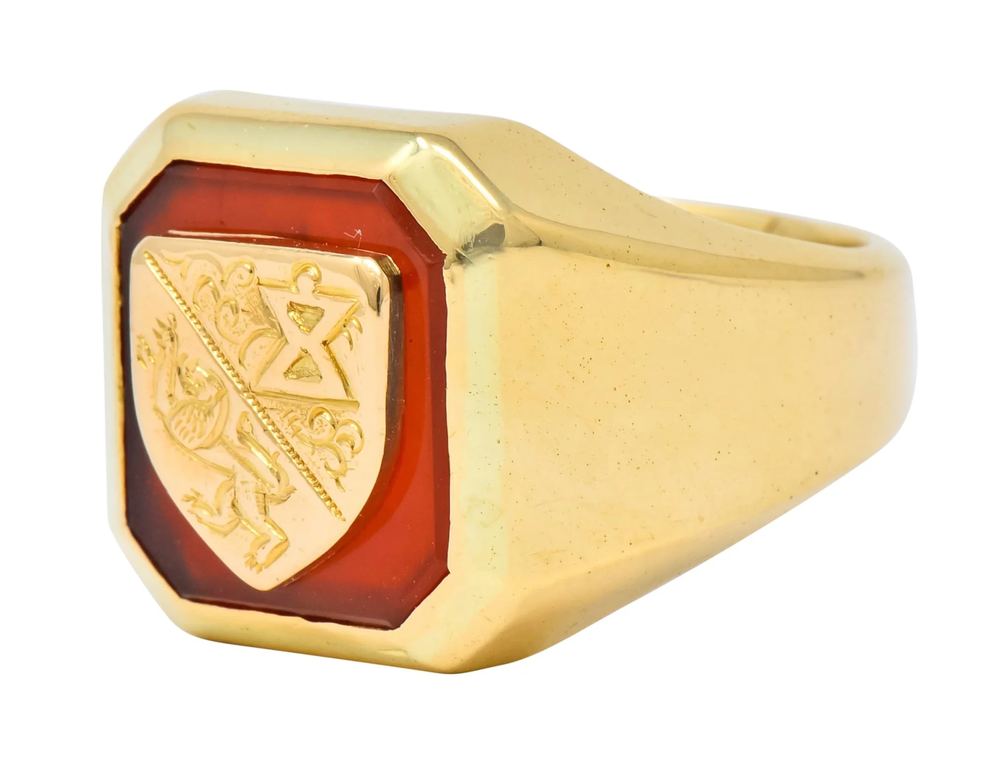 Victorian Carnelian 18 Karat Gold Signet Shield Crest Unisex Ring - Image 4