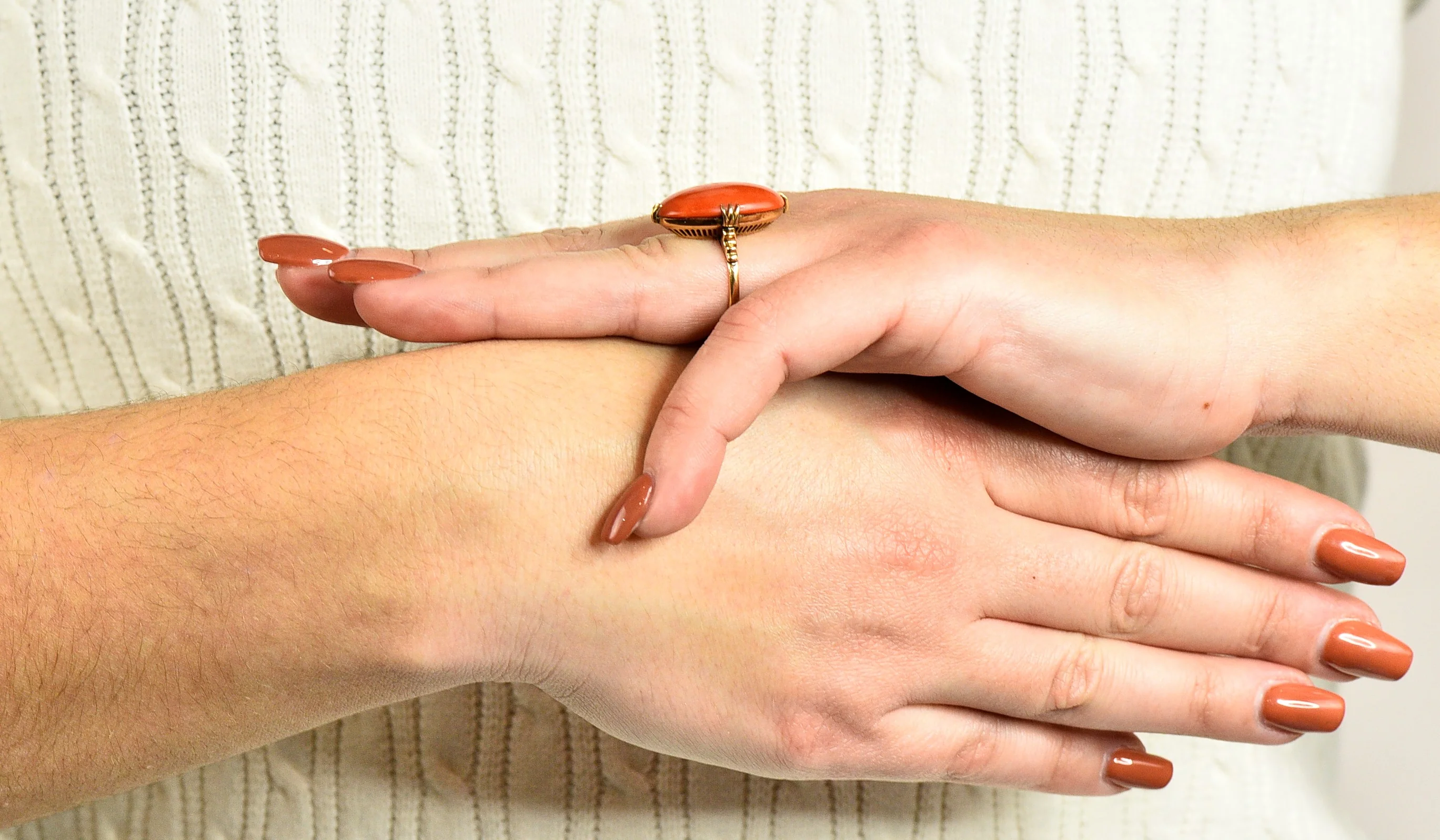 Victorian Coral Cabochon 18 Karat Gold Ring Circa 1900 - Image 12