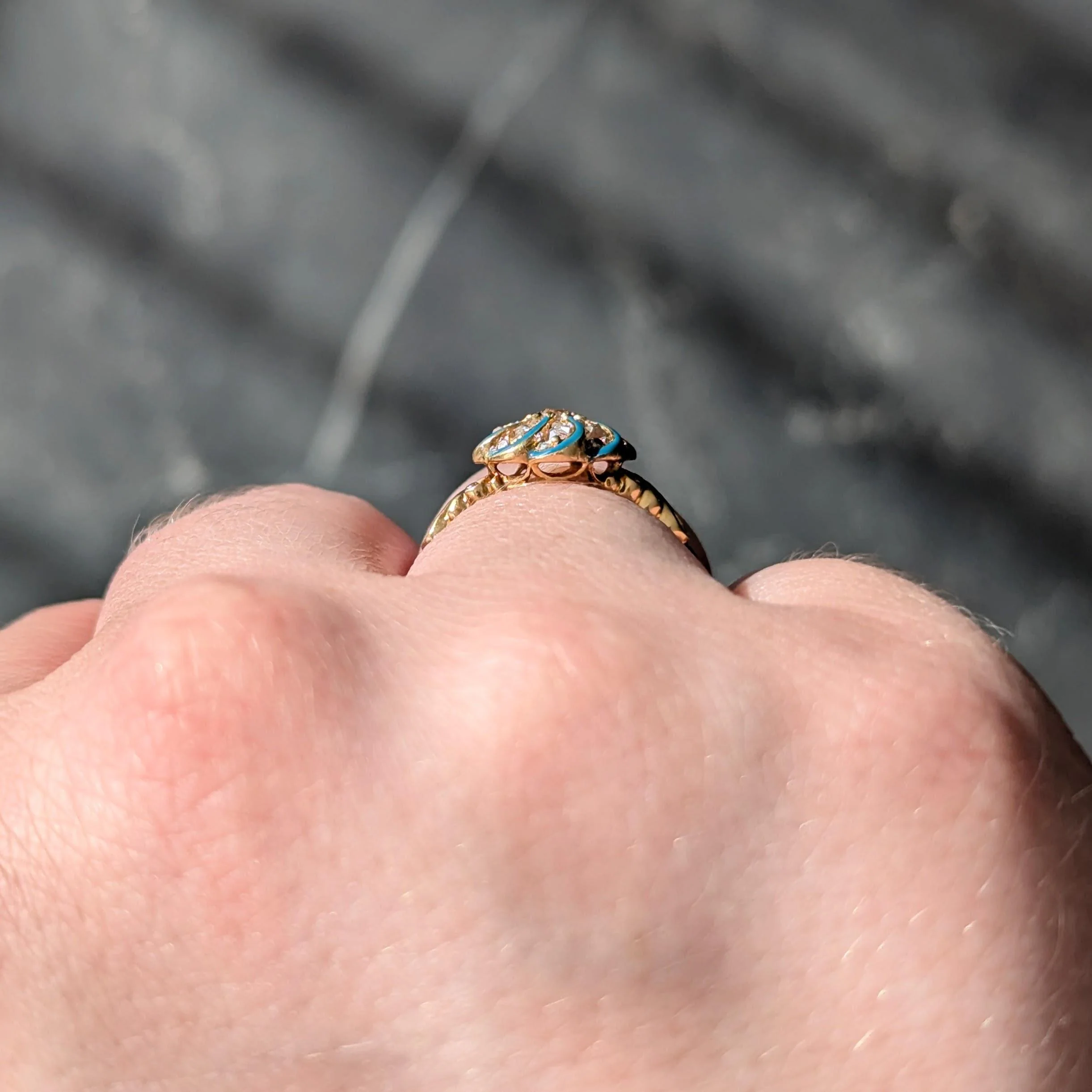 Victorian Diamond Teal Enamel 18 Karat Yellow Gold Antique Swirling Floral Cluster Ring - Image 8