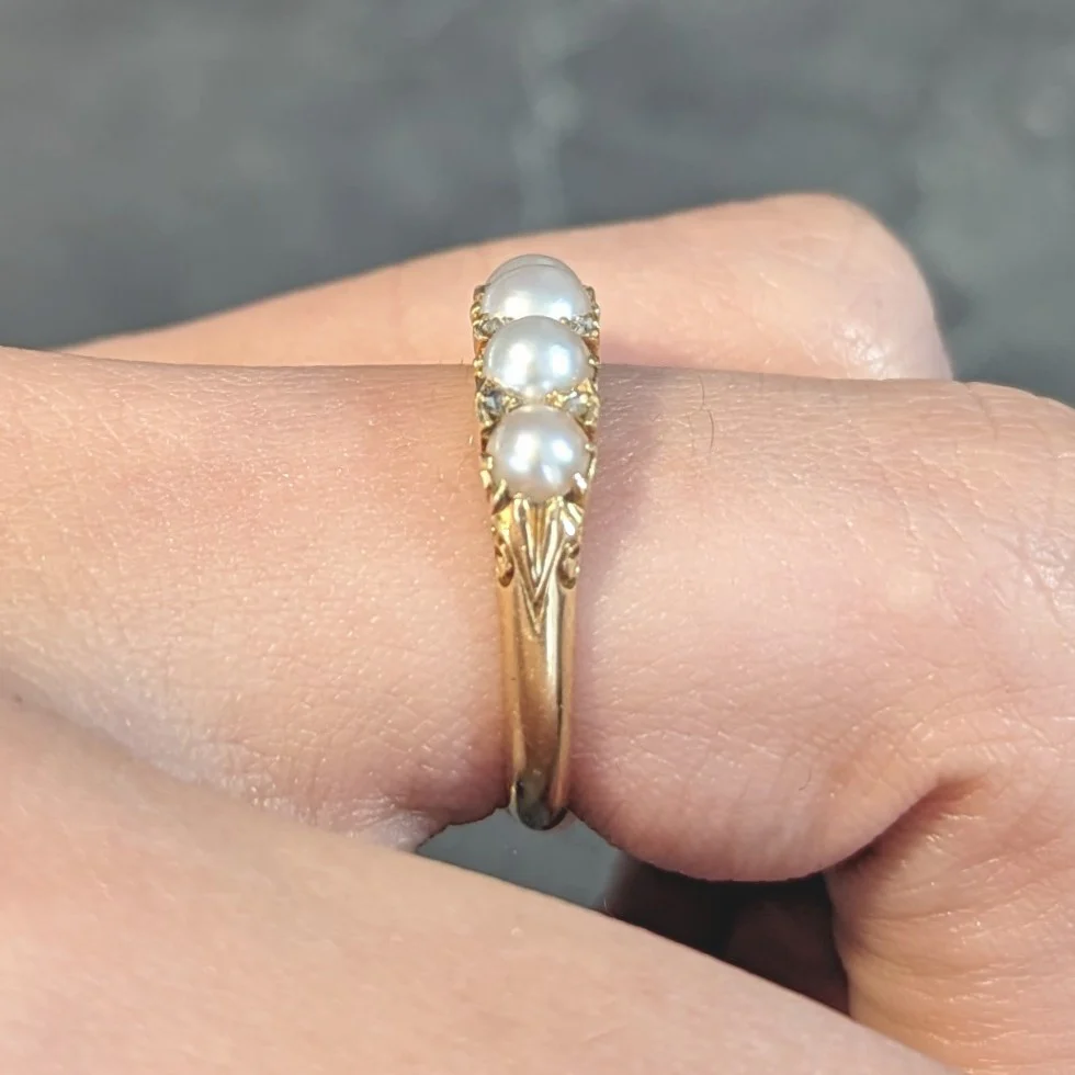 Victorian Pearl Diamond 18 Karat Yellow Gold Scrolling Five Stone Antique Band Ring - Image 14