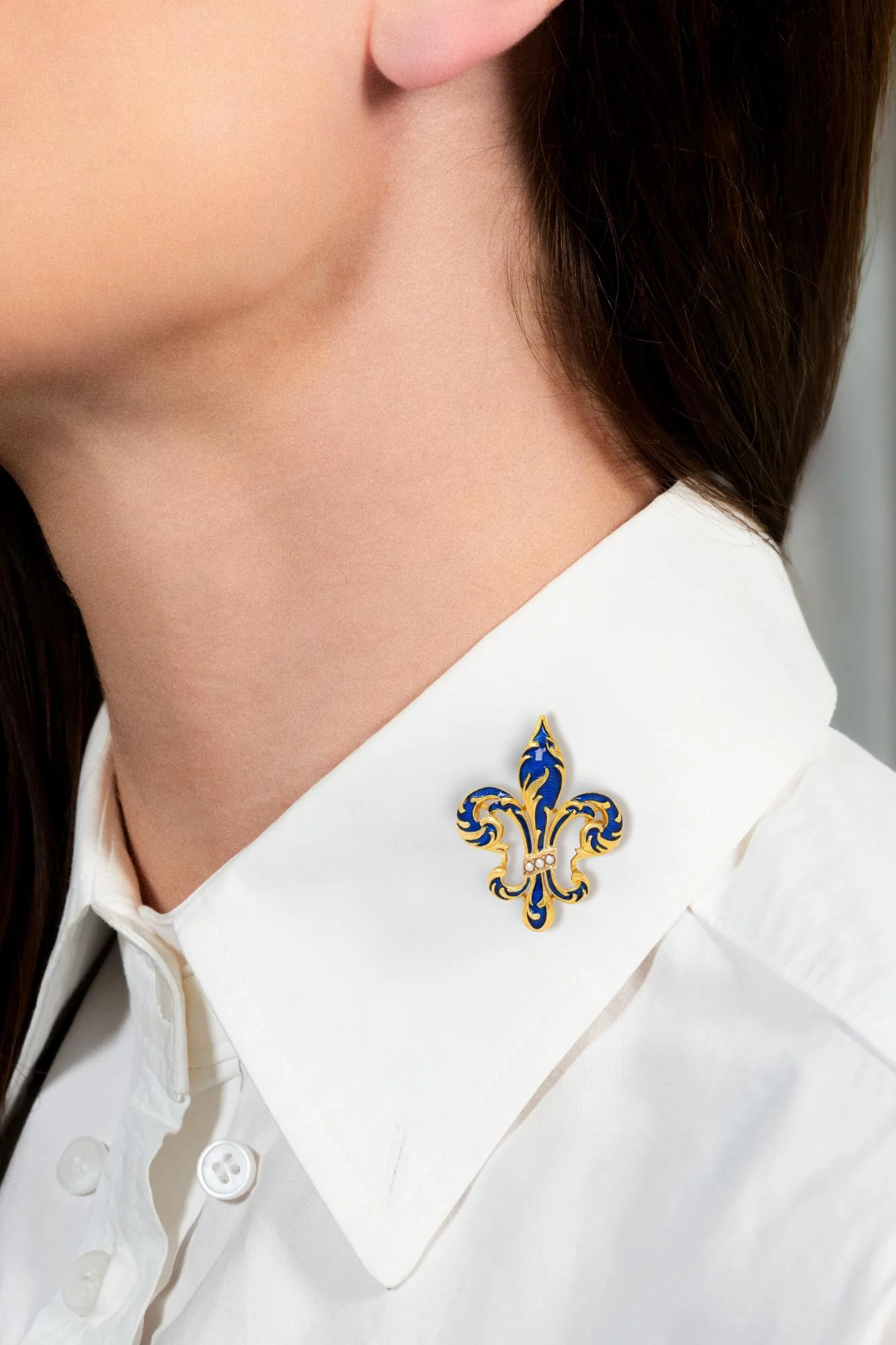 Victorian Pearl Guilloché Enamel 14 Karat Yellow Gold Antique Fleur-De-Lis Brooch - Image 2