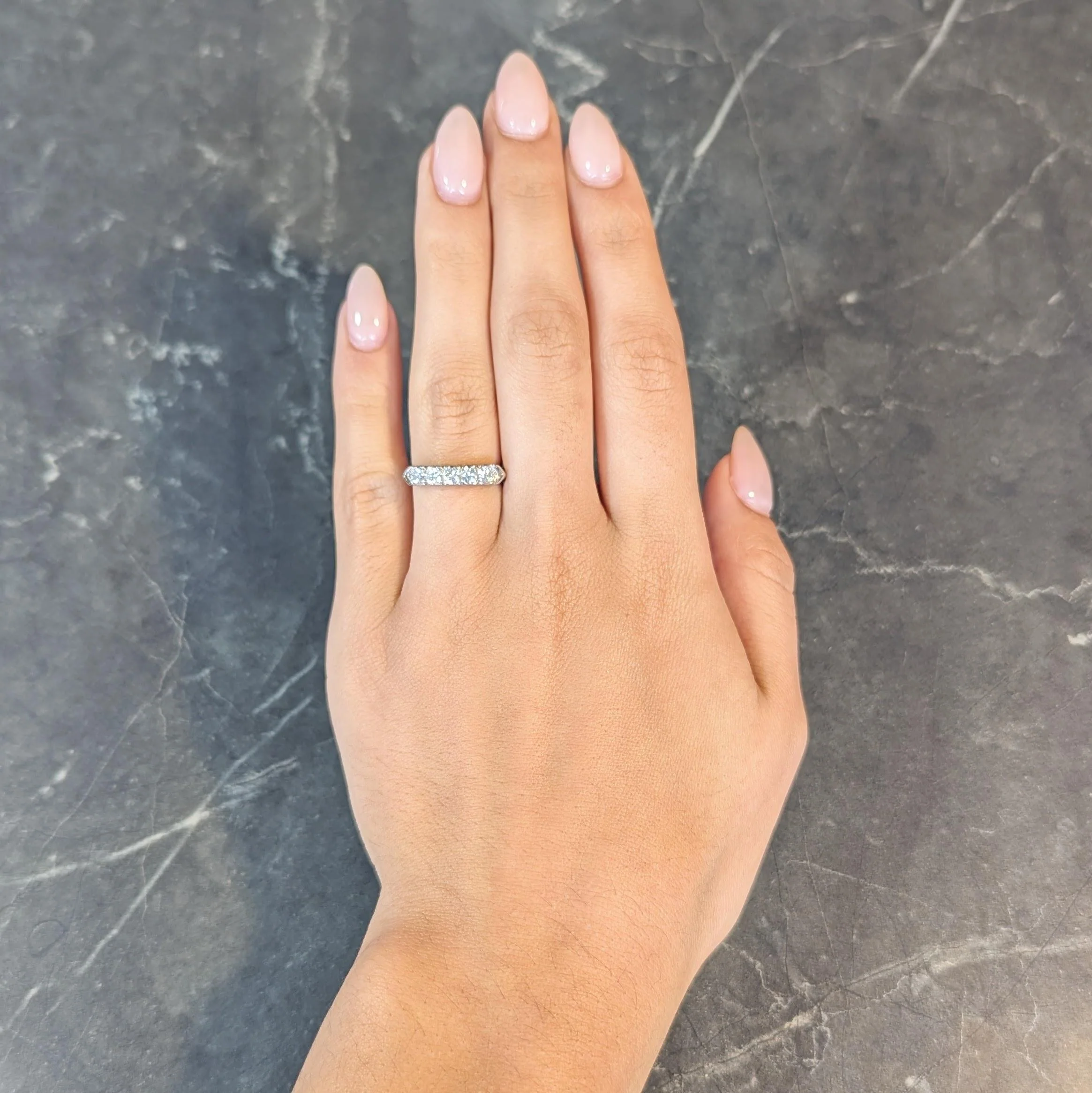 Vintage 0.55 CTW Round Brilliant Cut Diamond 14 Karat White Gold Fishtail Wedding Band Ring - Image 10