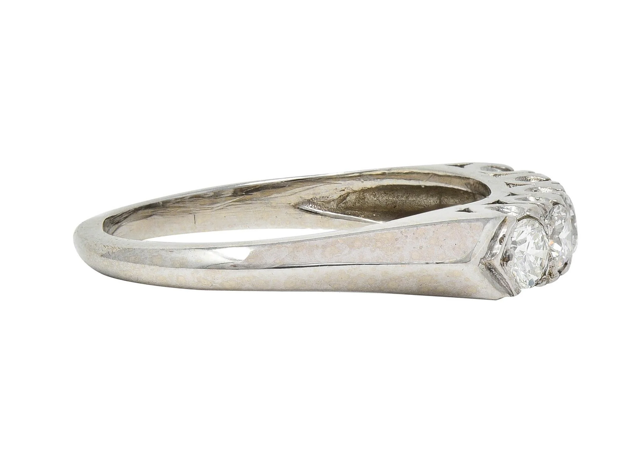 Vintage 0.55 CTW Round Brilliant Cut Diamond 14 Karat White Gold Fishtail Wedding Band Ring - Image 4