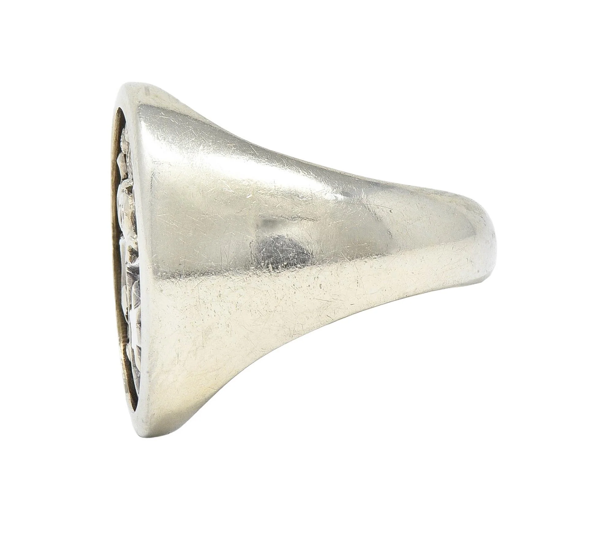 Vintage 18 Karat White Gold Heraldic Knight Star Cameo Unisex Signet Ring - Image 5