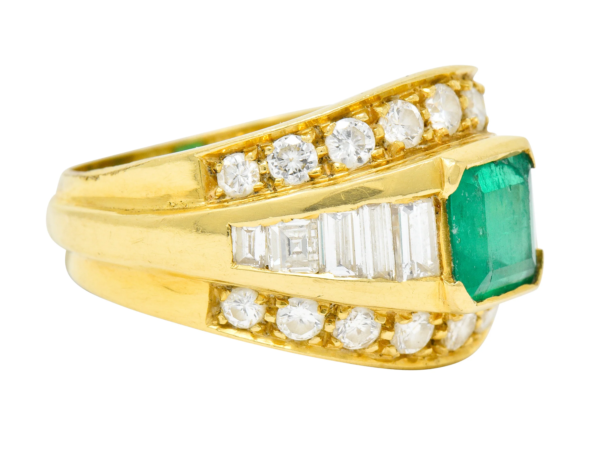 Vintage 2.60 CTW Emerald Diamond 18 Karat Gold Band Ring - Image 2