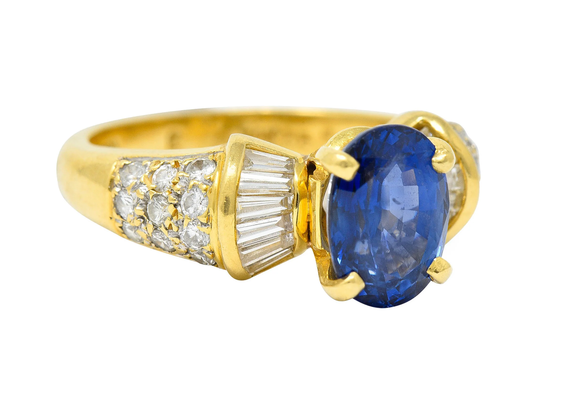 Vintage 3.60 CTW Sapphire Diamond 18 Karat Gold Cocktail Ring - Image 2