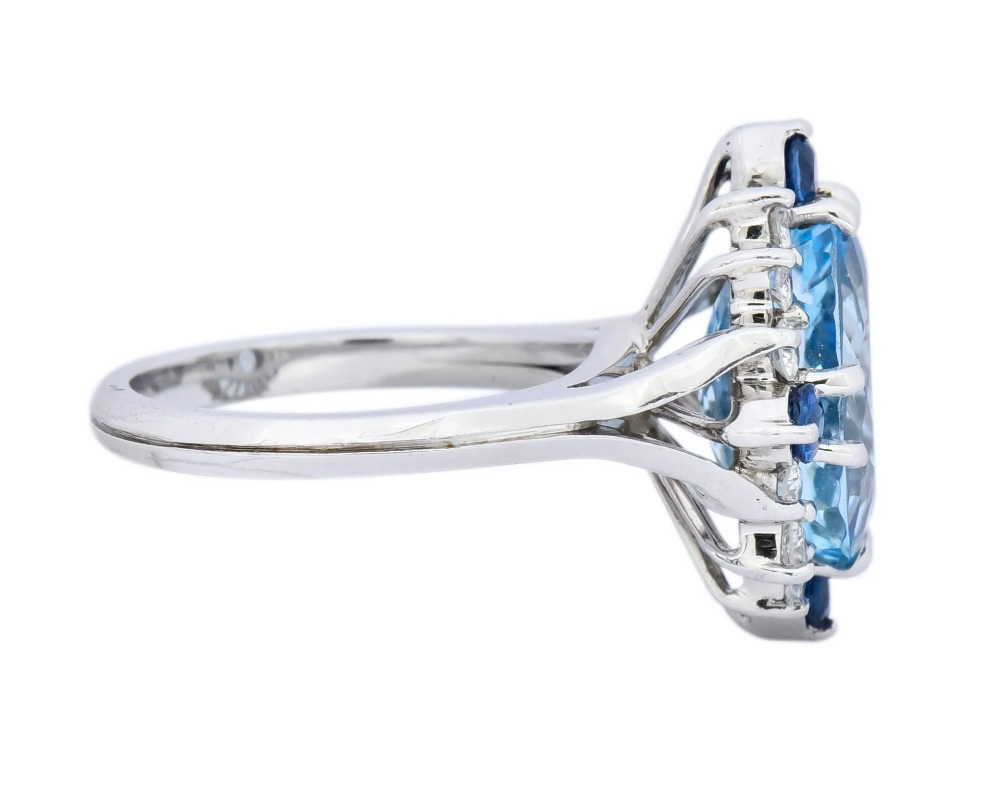 Vintage 4.14 CTW Aquamarine Diamond Sapphire 18 Karat White Gold Cluster Ring - Image 3