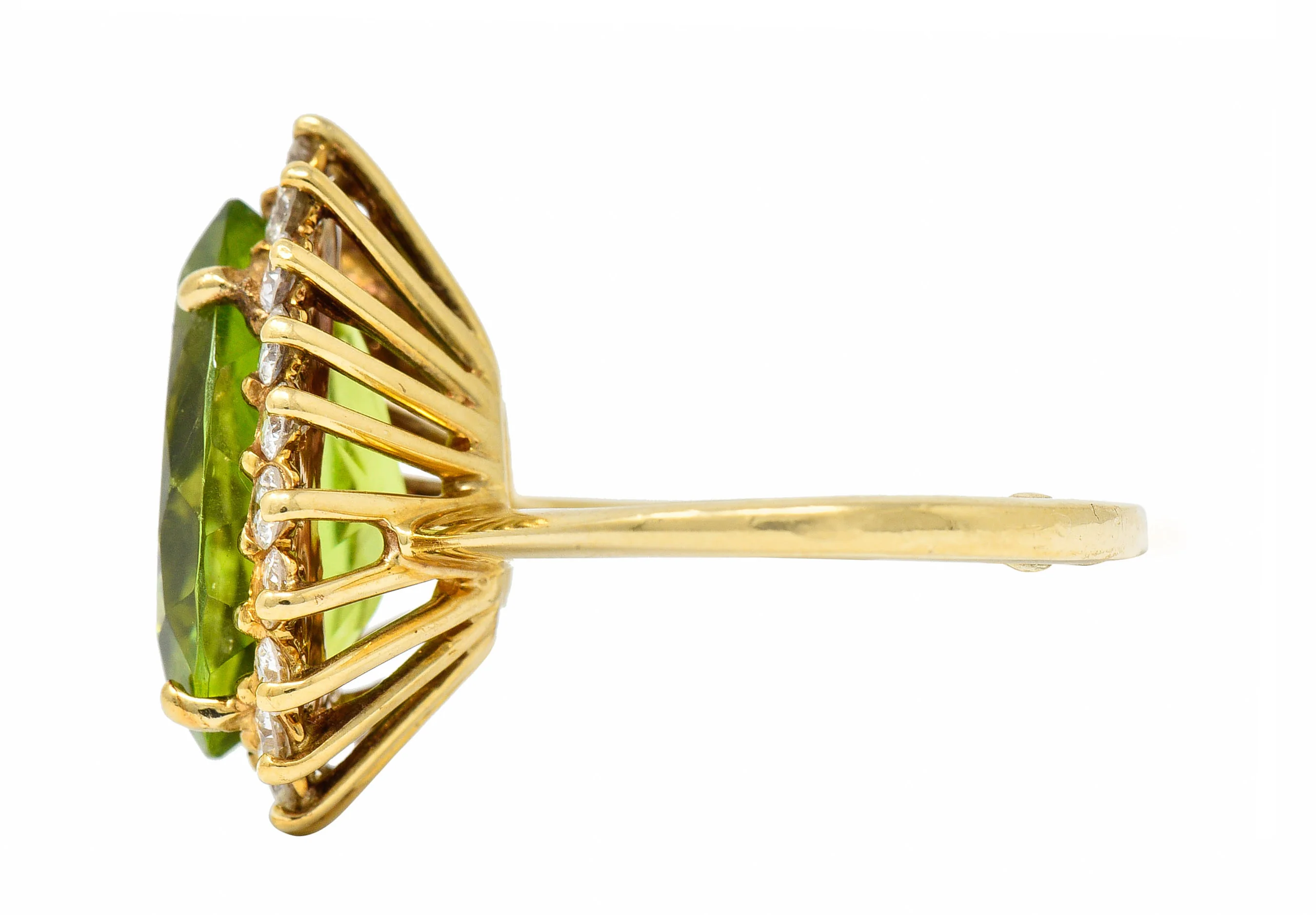 Vintage 5.60 CTW Peridot Diamond 14 Karat Gold Pear Cluster Ring - Image 5