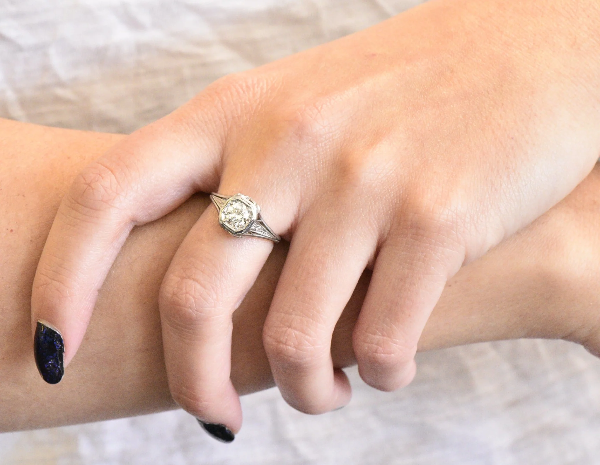 Vintage Art Deco 0.73 CTW Diamond Platinum Engagement Ring - Image 9