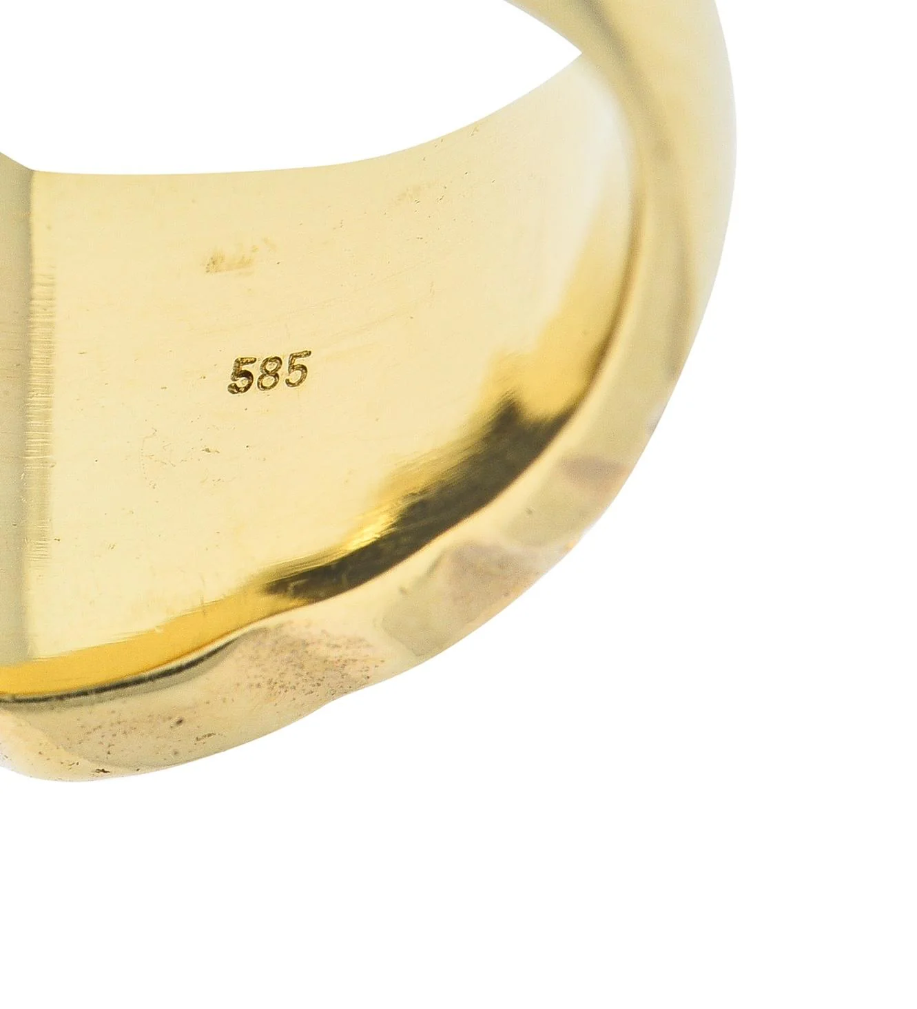 Vintage Carved Agate 14 Karat Yellow Gold Crest Unisex Signet Ring - Image 7