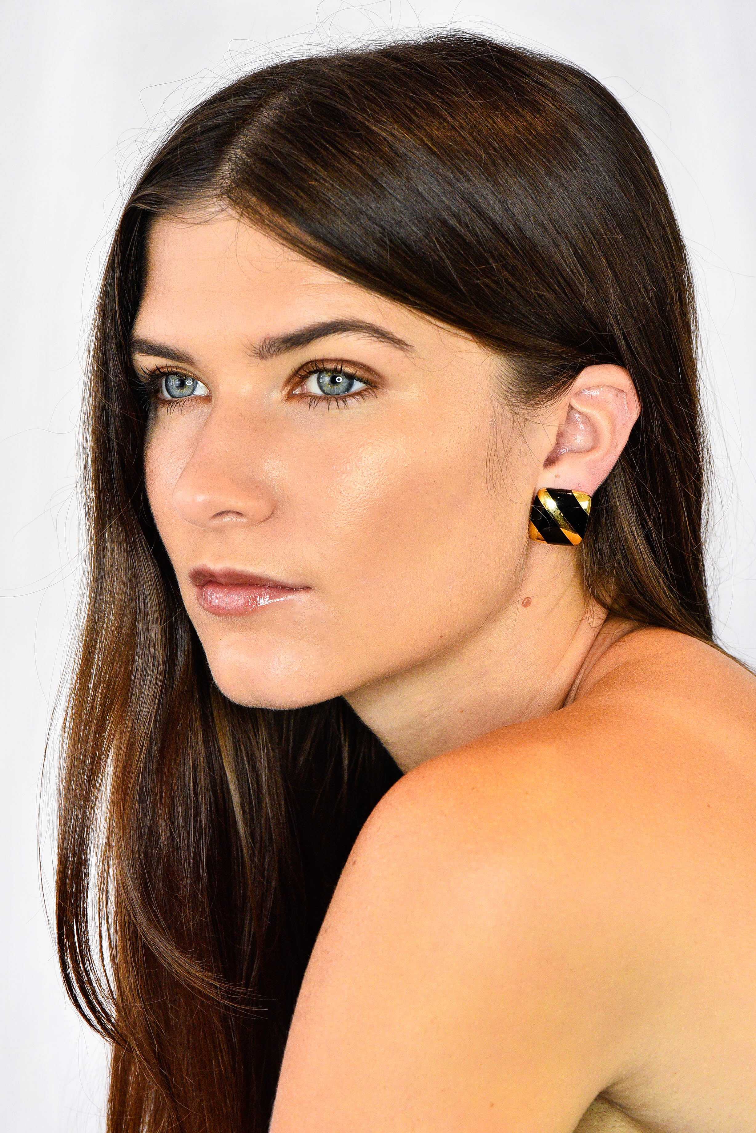 Vintage Onyx 18 Karat Gold Striped Cushion Earrings Contemporary - Image 11