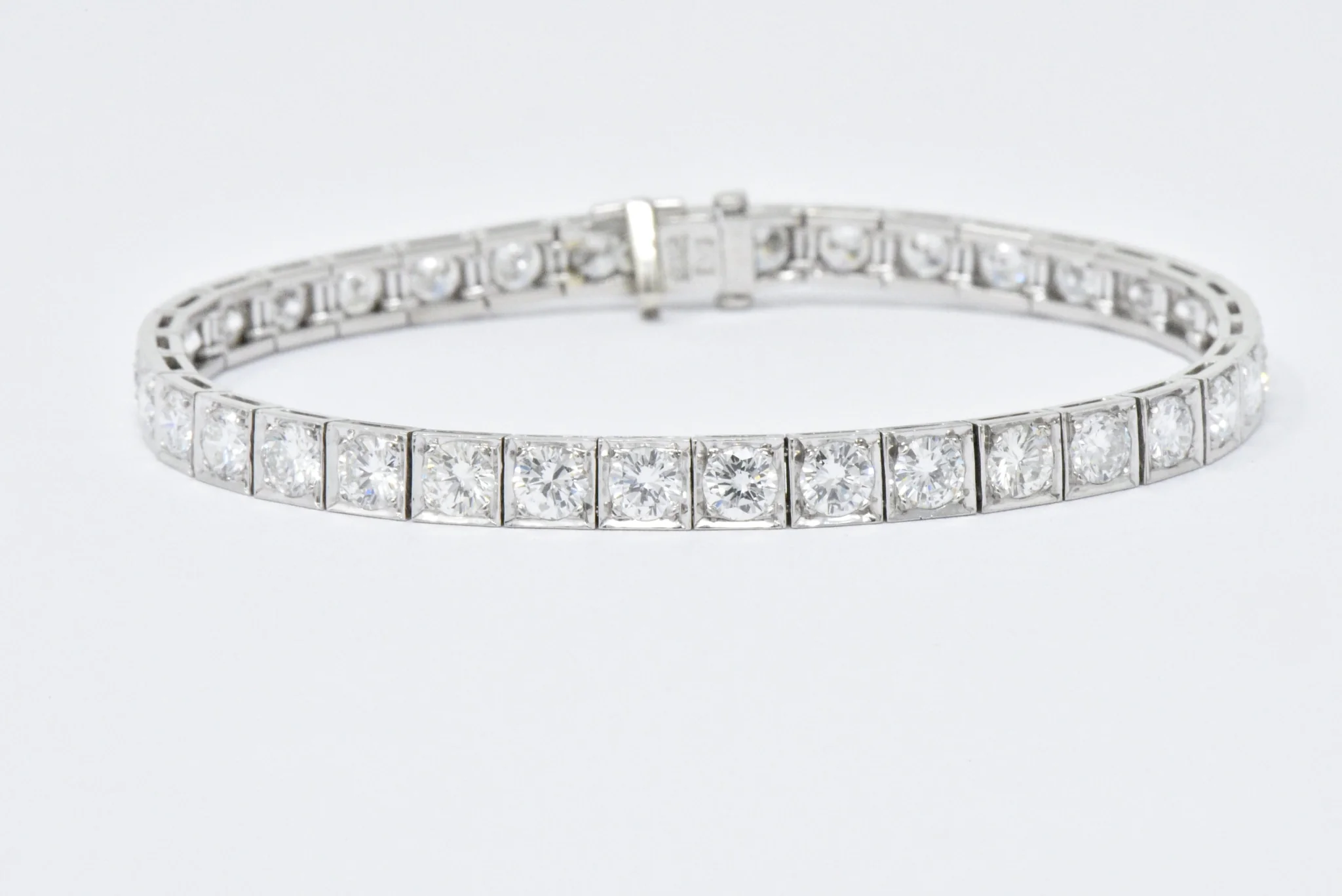 Waslikoff 7.20 Carat Diamond & Platinum Line Tennis Bracelet - Image 3
