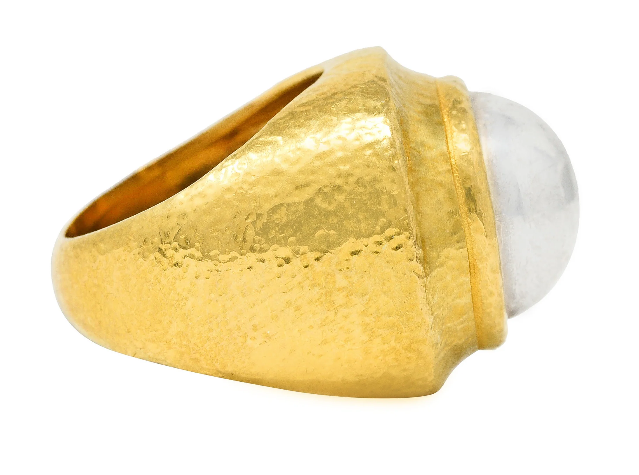 Zolatas 1980's Platinum 22 Karat Yellow Gold Hammered Dome Vintage Ring - Image 4
