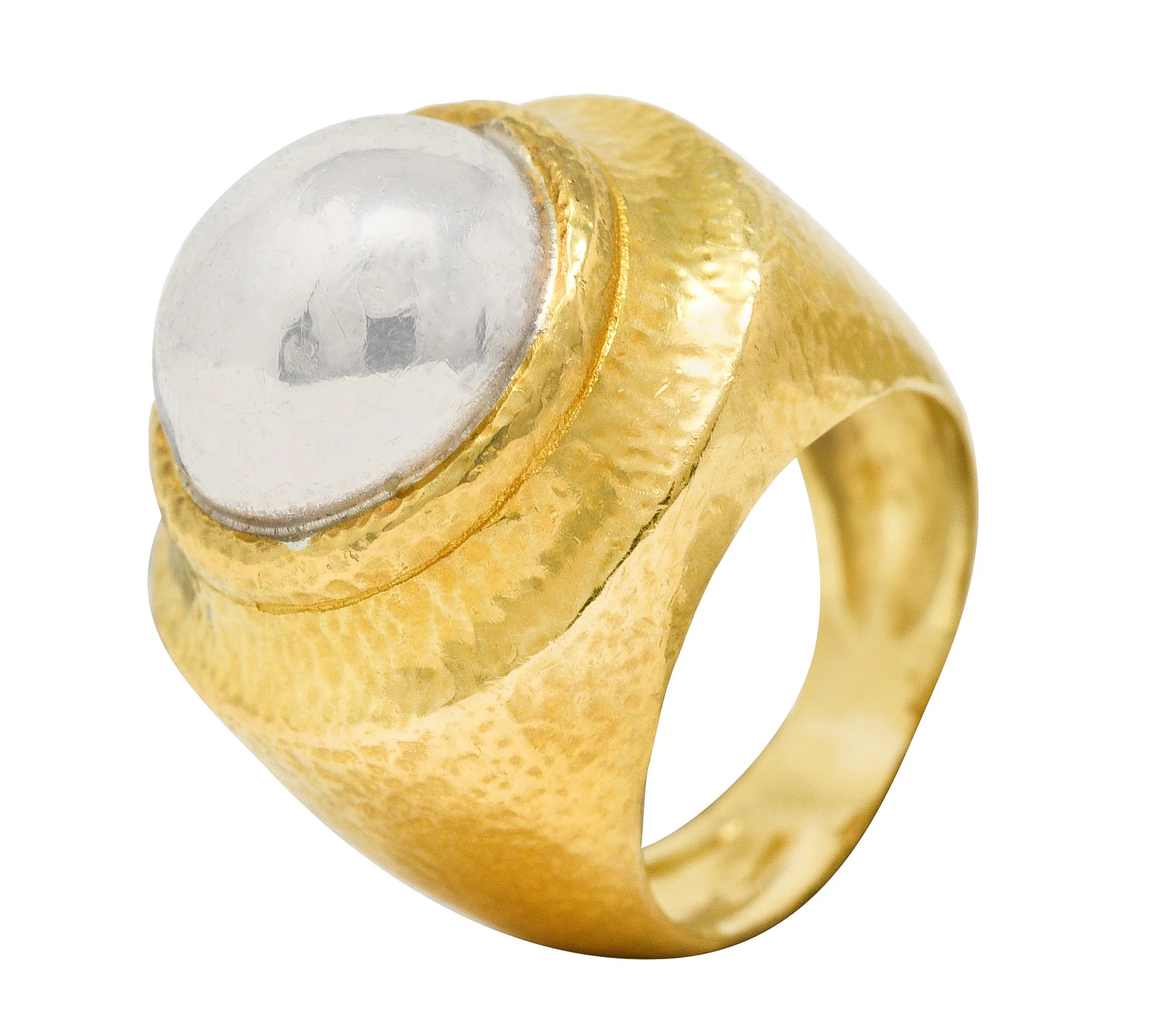 Zolatas 1980's Platinum 22 Karat Yellow Gold Hammered Dome Vintage Ring - Image 9